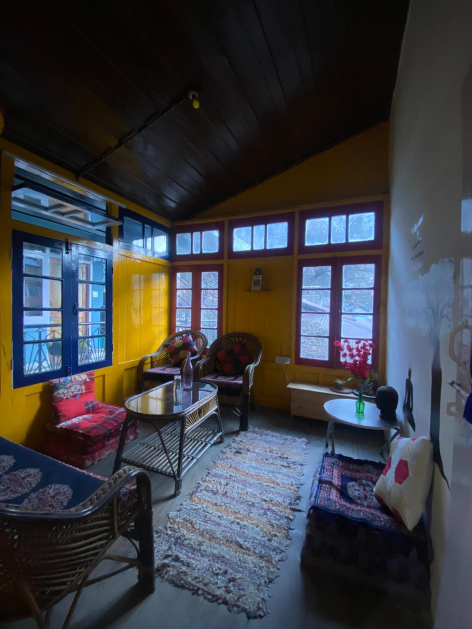 The Prasher Lodge Mall Road Manali Exterior foto